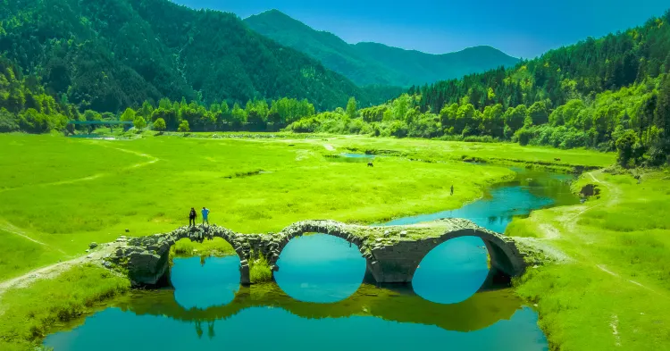 Отели с услугой Номер с балконом в г. Уюань