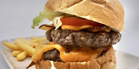 El Sombrerero Loco Burger Bar