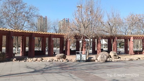 Shouguang People's Square