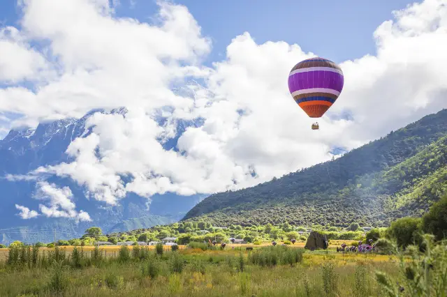 Hot Air Ballooning in Nyingchi
