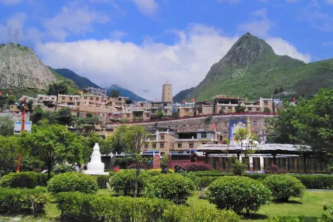 Taoping Qiang Village