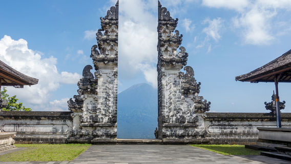 Pura Penataran Agung Lempuyang