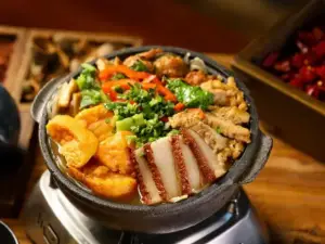 董記炒碗託·裕成源店