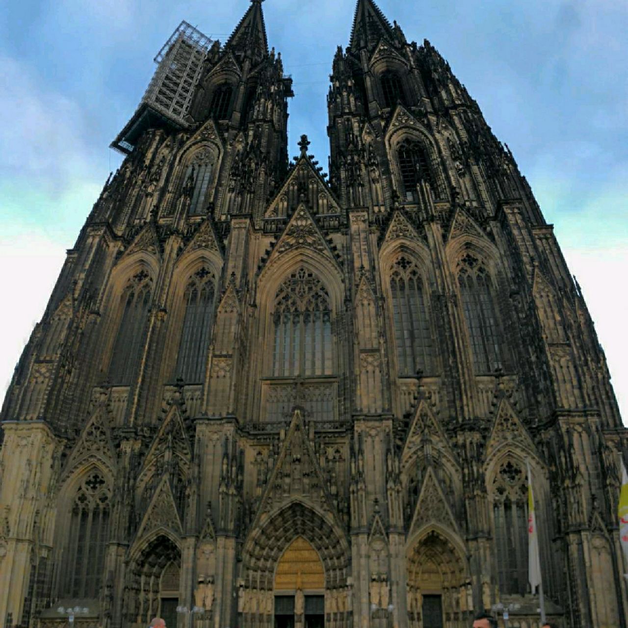 ドンとそびえ立つゴシック建築に圧倒された 中のステンドグラス Trip Com ドイツの旅のブログ