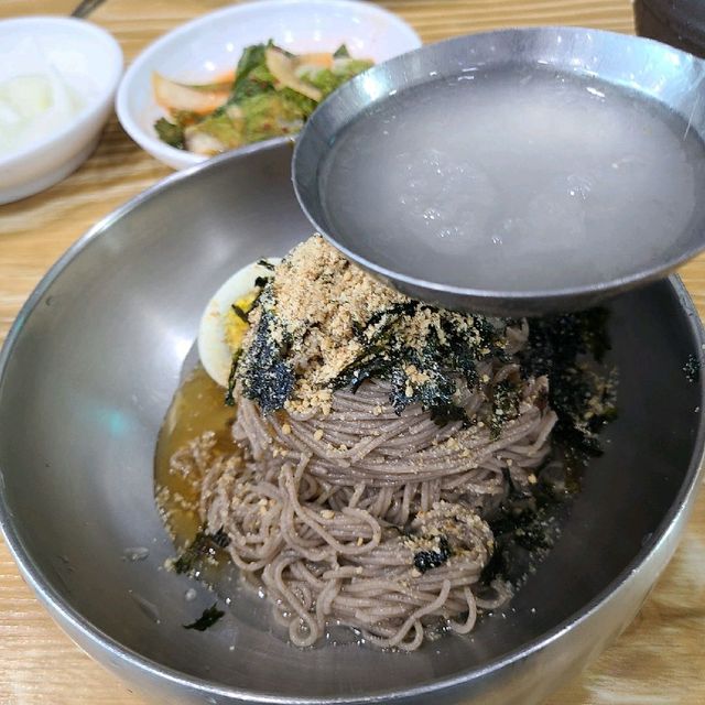 여름날 강릉 남항진 막국수 어때요??
