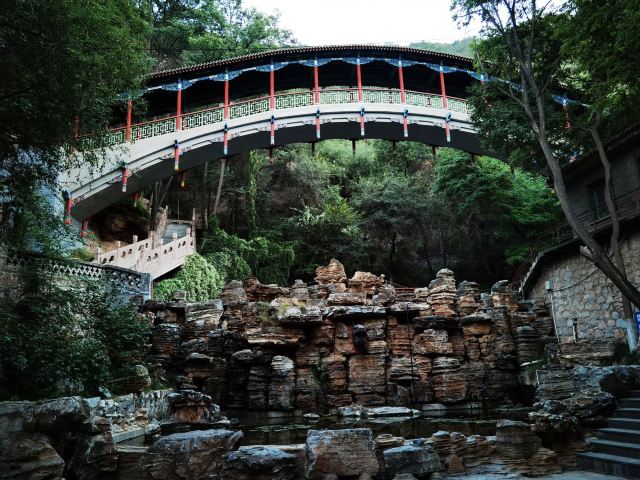 우취안산(오천산) 공원