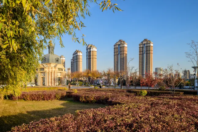 Hotels near Pingfangcuiliu Park