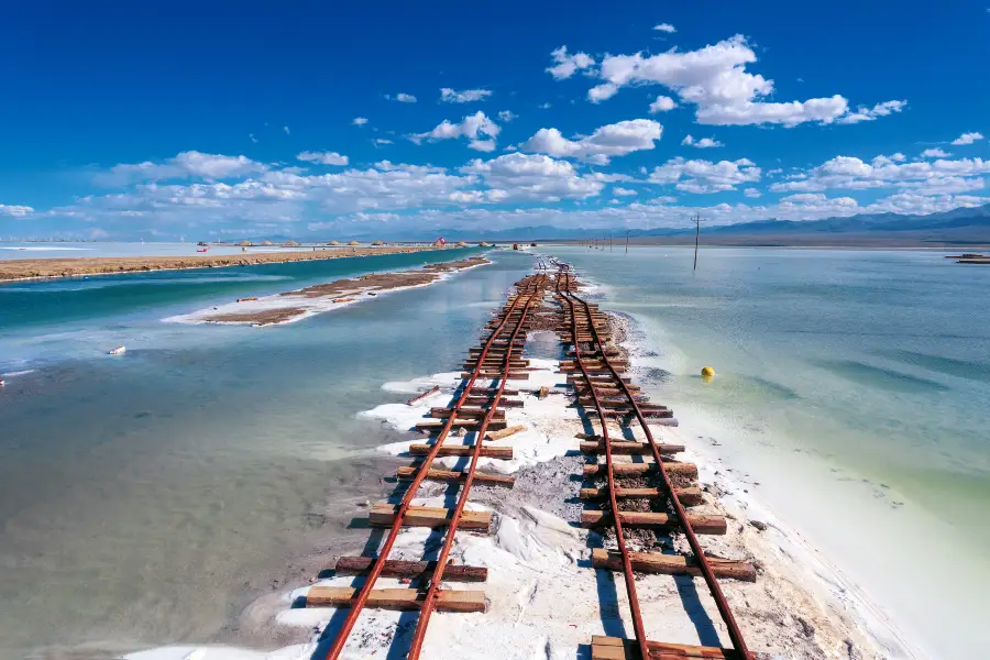 Sightseeing Tower, Caka Salt Lake