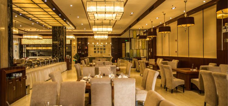 陸良弘悅湖大飯店餐廳