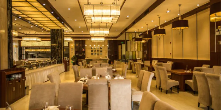 陸良弘悅湖大飯店餐廳