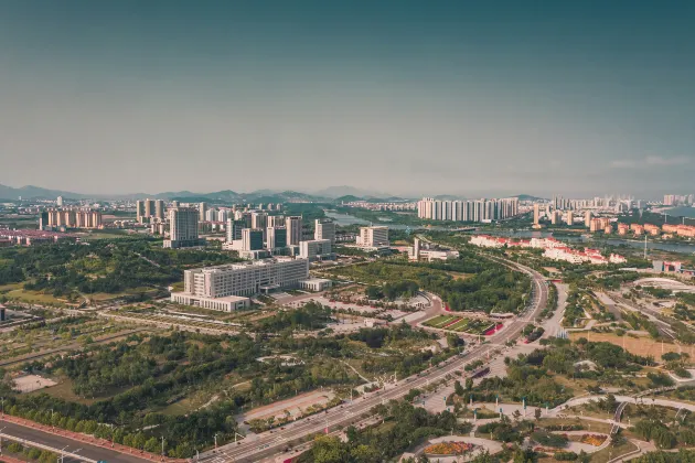 Отели с услугой бассейном в г. Хайян