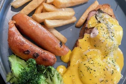 半秋山西餐厅(孝感保丽店)