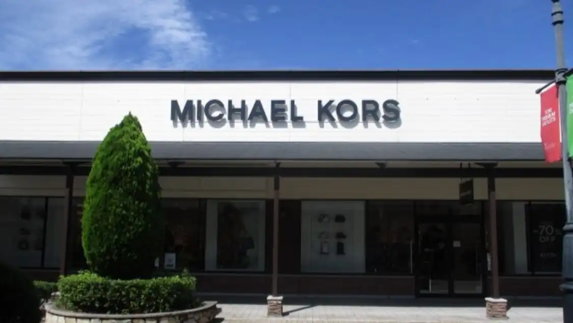 Michael Kors (Outlet Toki) 주변 호텔