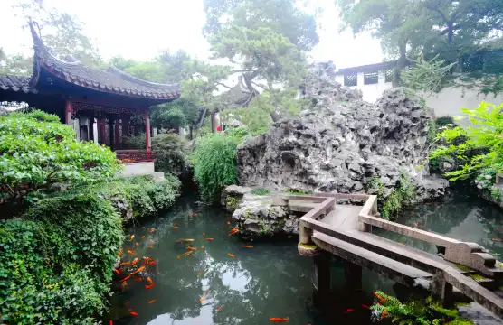 環秀山荘周辺のホテル