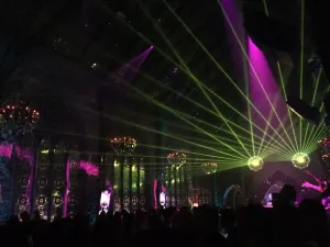 Mirror Lounge & Club