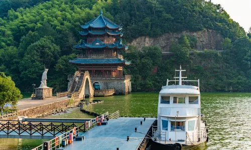 Yan Ziling’s Angling Terrace