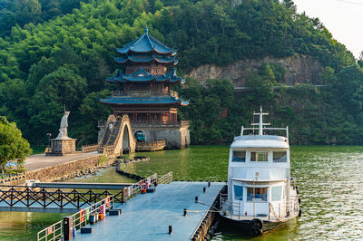 Yan Ziling’s Angling Terrace