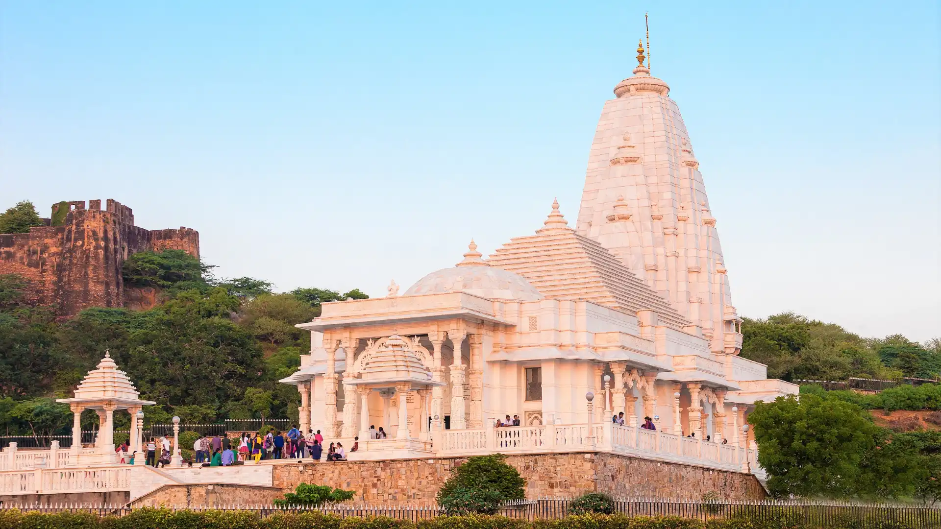 Hotels near Birla Mandir, Jaipur