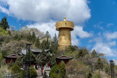 大佛寺轉經筒