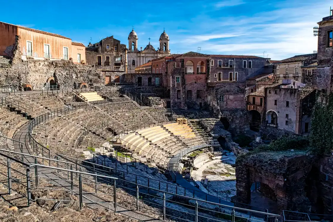 Hotels near Greek - Roman theatre
