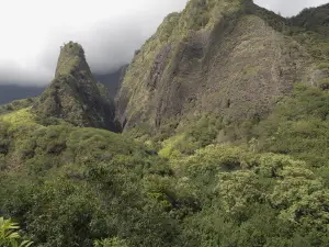 ʻĪao Valley State Monument
