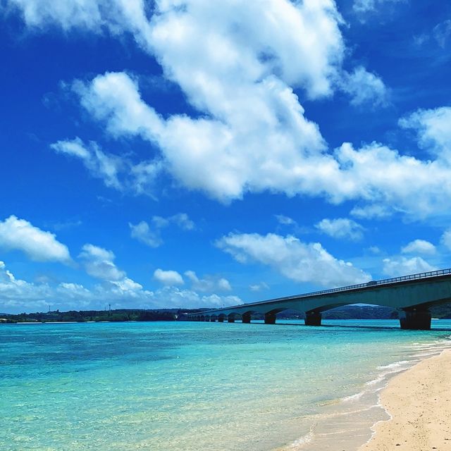 沖縄　橋から見る海は本島屈指の絶景