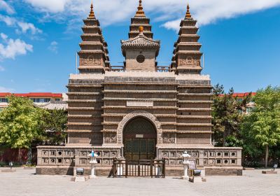 Five Pagoda Temple