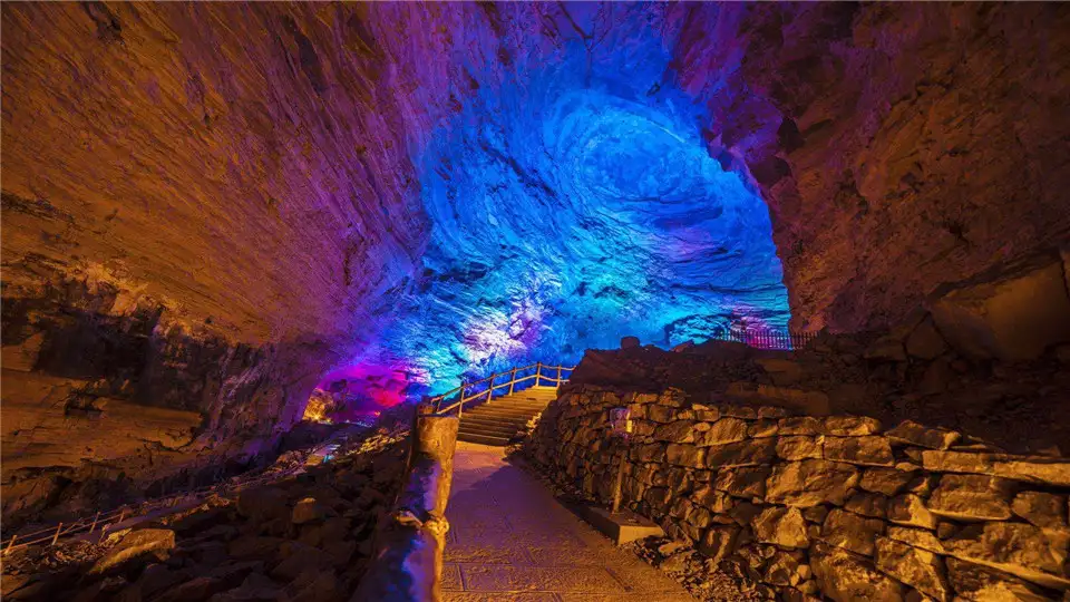 3_Tenglong Cave Scenic Area