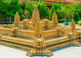 Tiket flight Fayetteville ke Phnom Penh