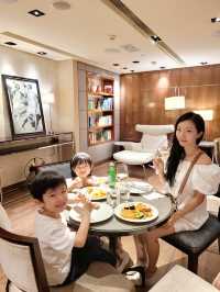 香港金域假日酒店，粉紅系嘅夢幻獨角獸主題令我同囡囡都欣喜若狂!!  