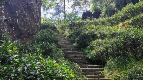 武夷山水帘洞景区，虽然花果山孙大圣的水帘洞，黄果树瀑布的水帘