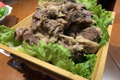 白音老山界·焖羊肉