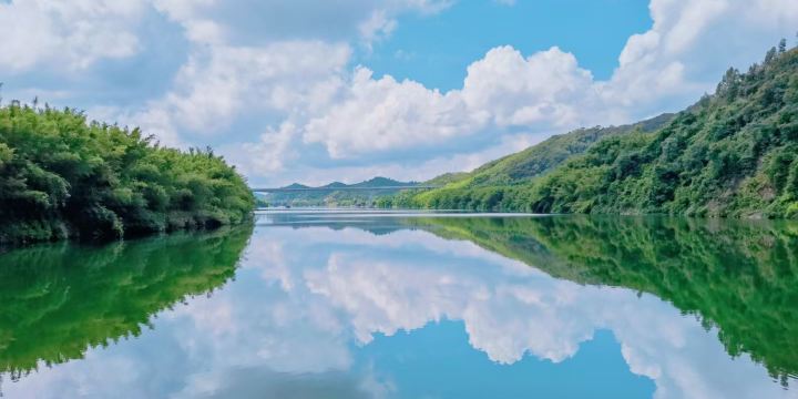 Hejiang Bidao Gallery Scenic Area