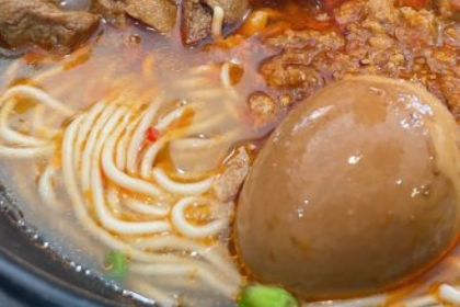 220辣肉面馆(松花江路店)