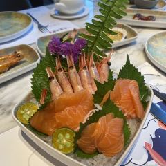 THE ONE 여행 사진