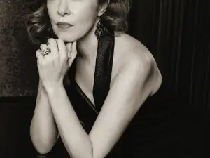 Suzanne Vega - Flying with Angels Tour