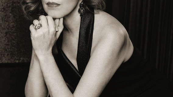 Suzanne Vega - Flying with Angels Tour