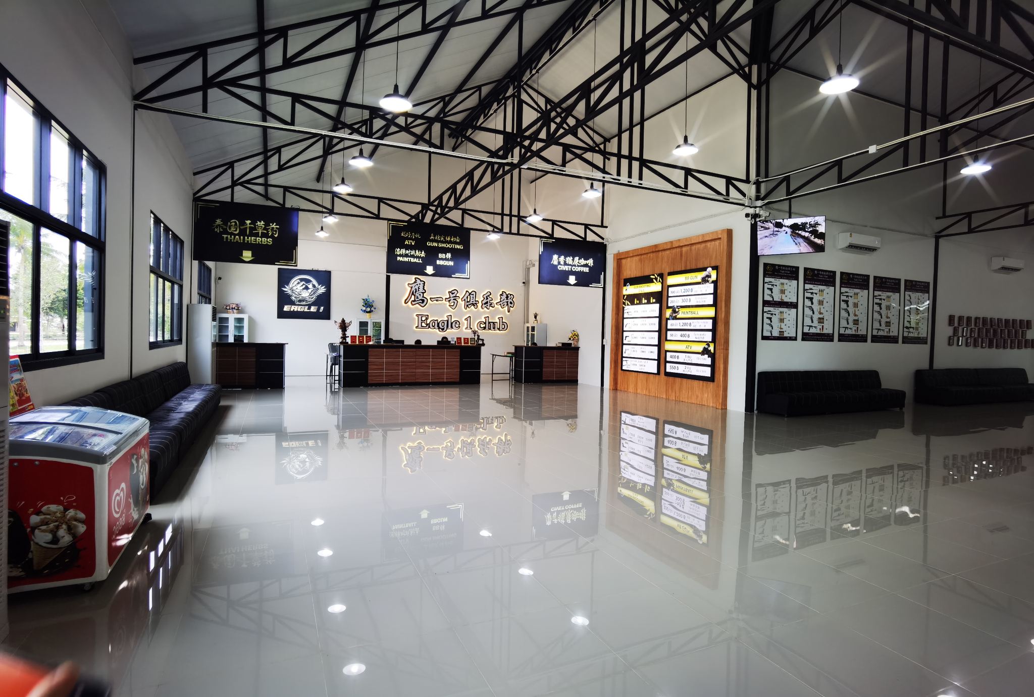 Erleben Sie das Schießen mit scharfer Munition im Eagle One Shooting Range in Pattaya, Thailand