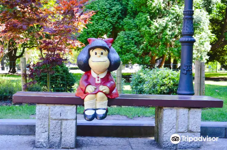 Estatua de Mafalda Homenaje a Quino附近的飯店