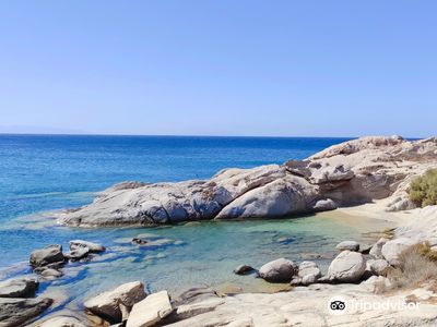 Mikri Vigla Beach