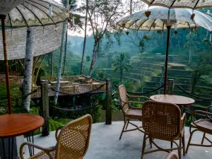 Tis Cafe