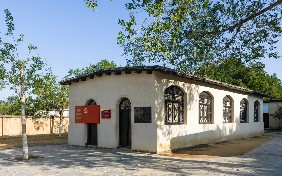 Hotels near Xibaipo Scenic Area