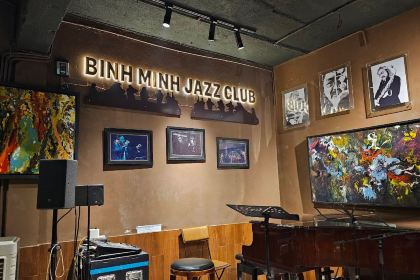 Binh Minh Jazz Club