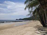 หาดทรายรี เกาะต่า