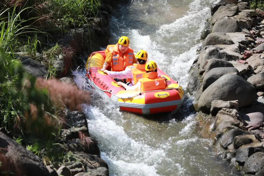 Jinfeng Canyon Drifting