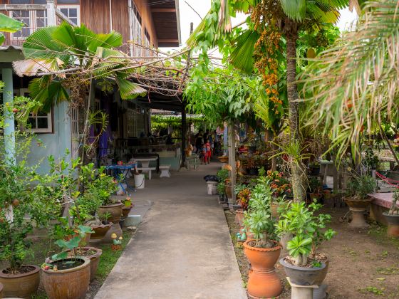 Soi Ban Bat - Monk's Bowl Village