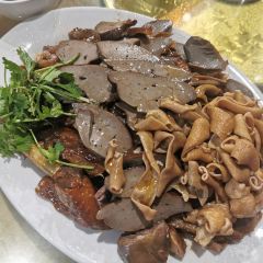 SHAN TE RI RI XIANG User Photo