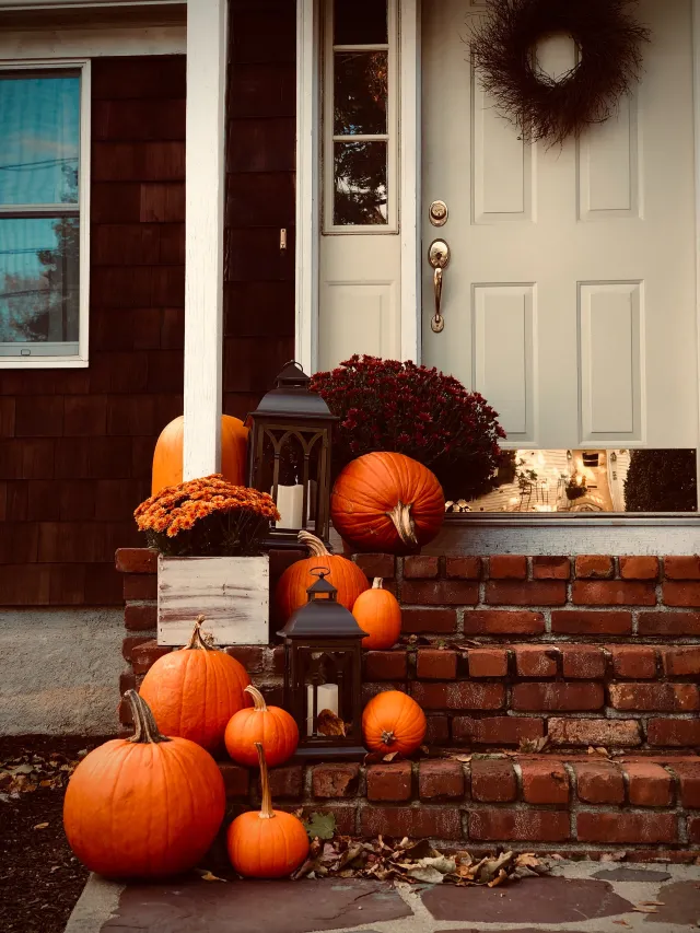 Beyond the Turkey: Thanksgiving Vacation Ideas & Family Traditions 2021