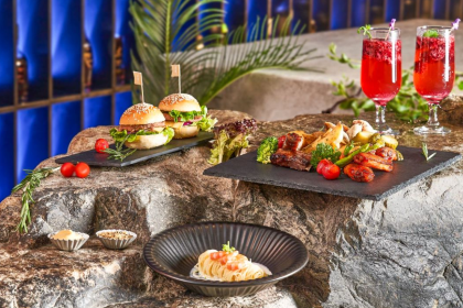 那云温泉度假村悬崖上的天空之城·火锅西餐厅