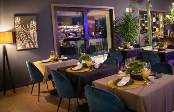 Moono Vibrant Restaurant Nikkei & Sushi Experience